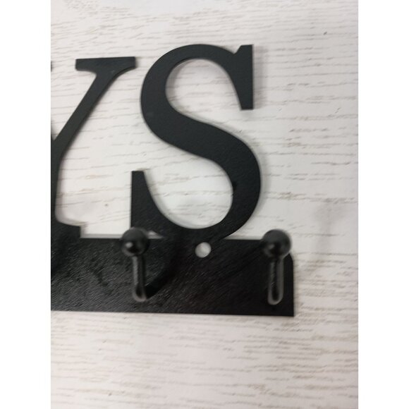 Vintage Black Metal Keys Carved Wall Hanging Key Holder Rack 7 Hook Industrial - Picture 2 of 5
